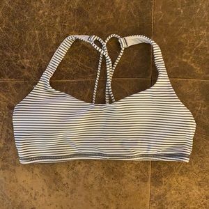 Lululemon Free to Be Bra - Size 8